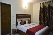 Hotel Oyo 10229 Crystal 3*